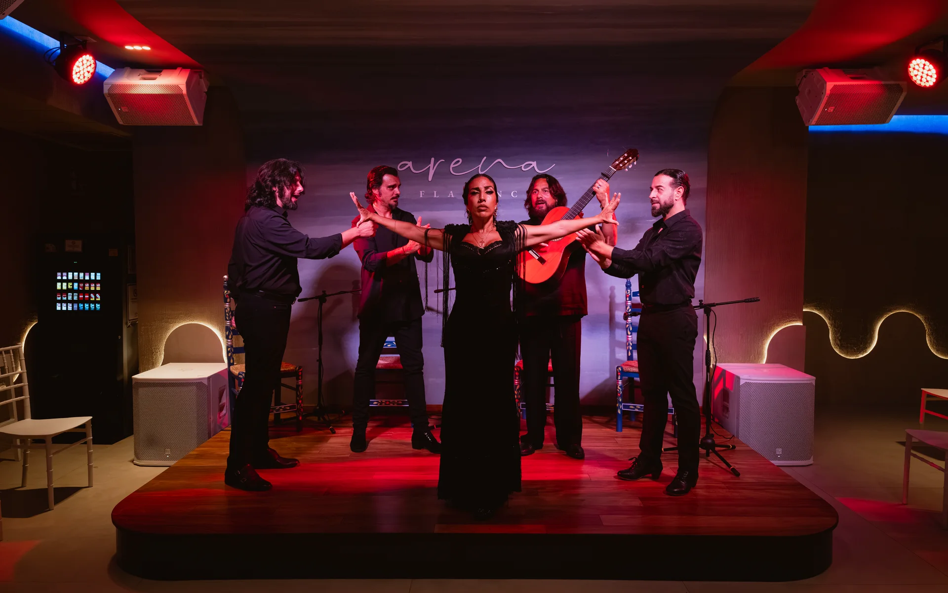 Artistas del cuadro flamenco en escena